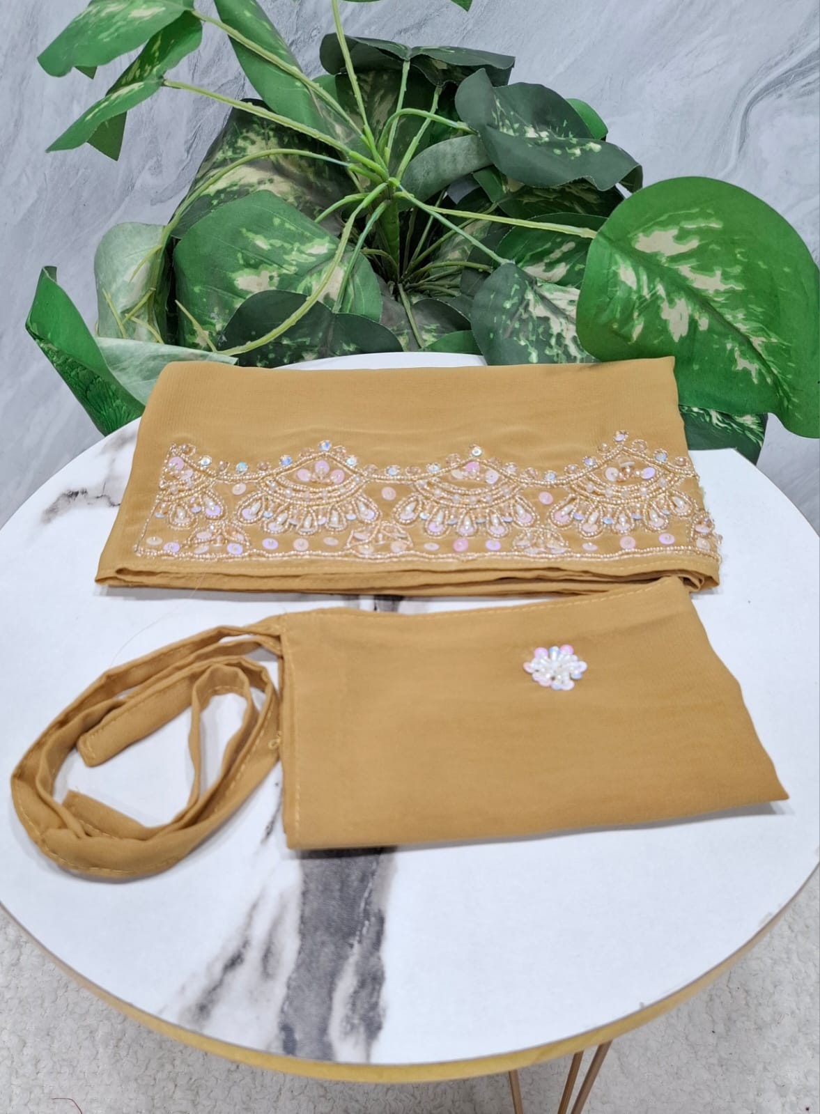 luxurious series 6 Skin Gold