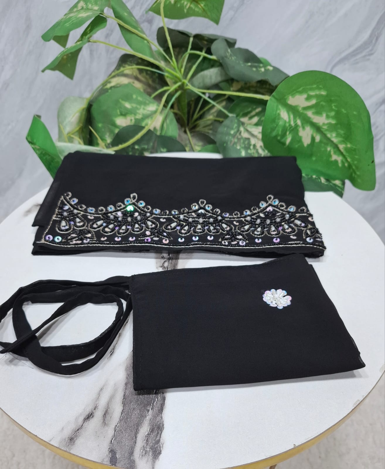 luxurious series 6 Black
