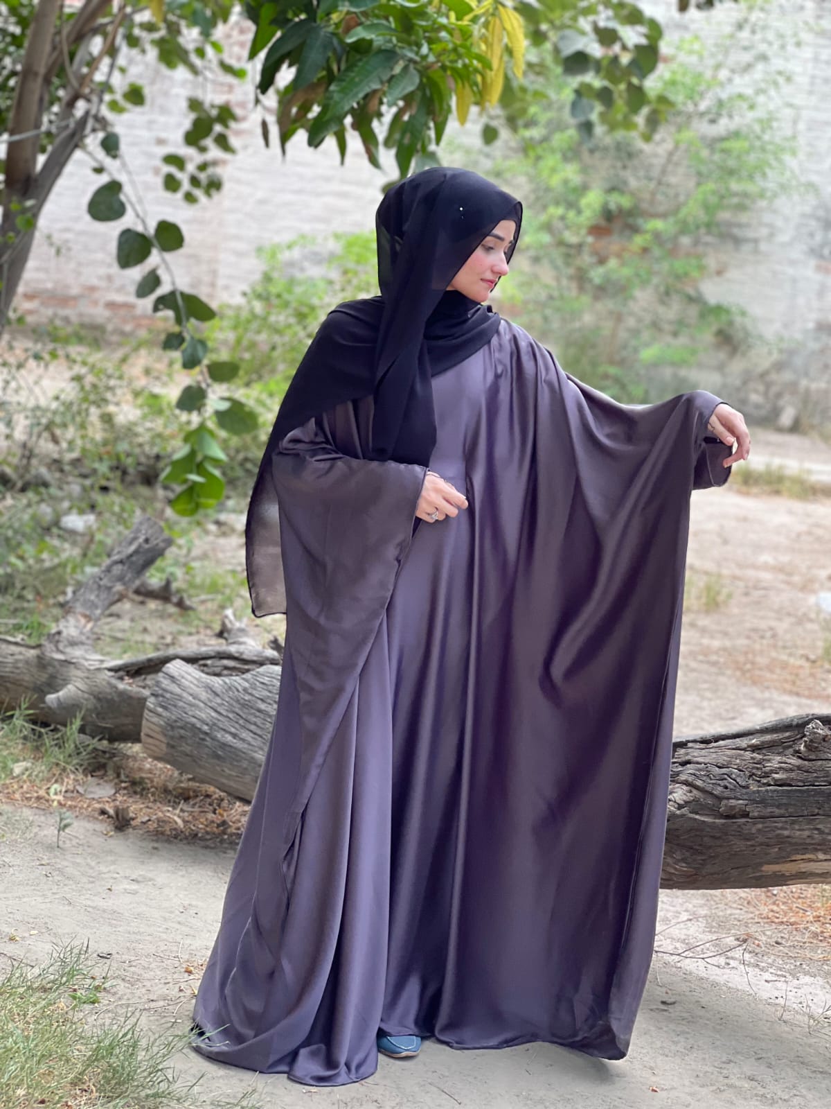 Butterfly Luxe Abaya