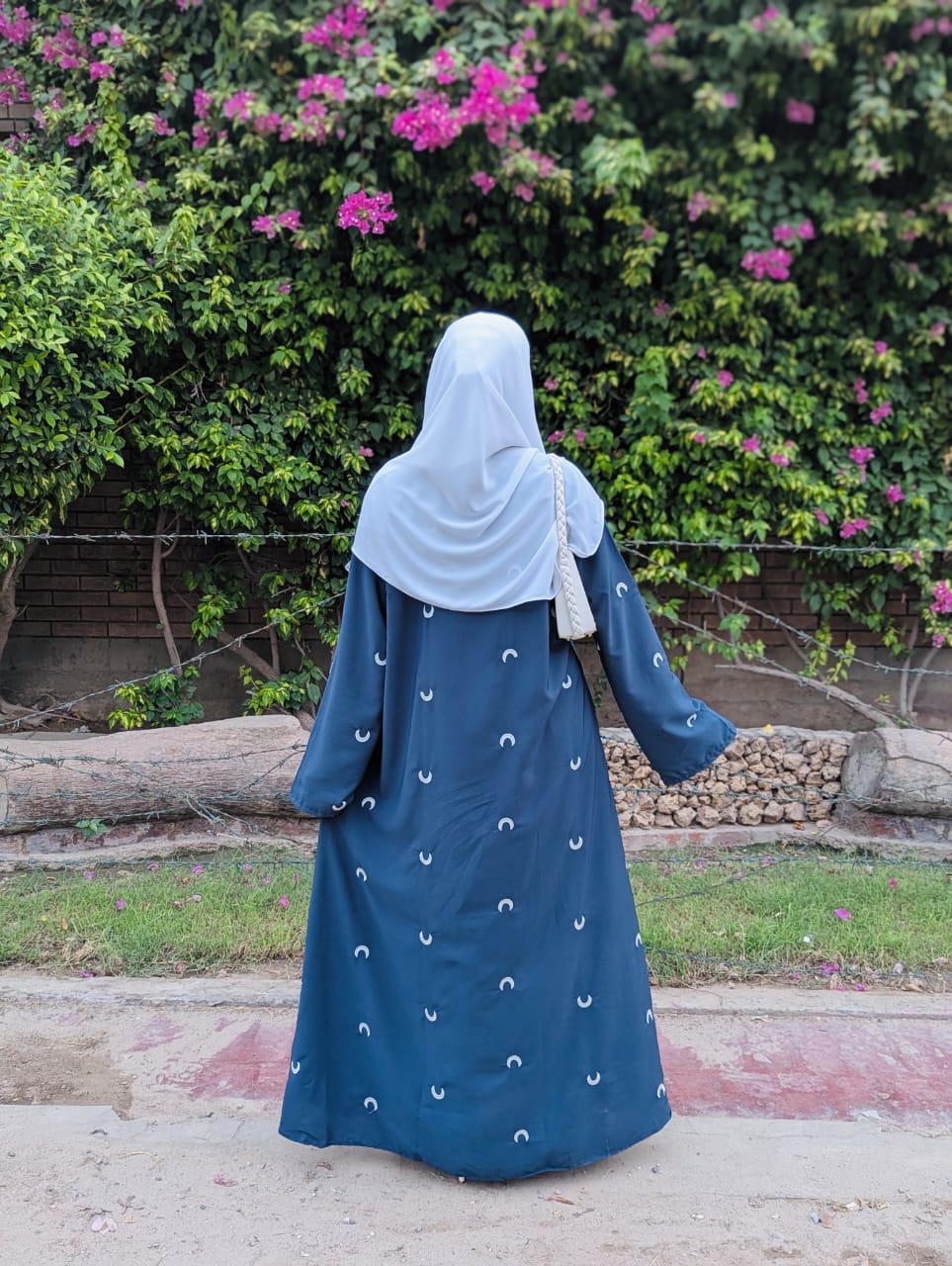 Moon Embroidered Abaya