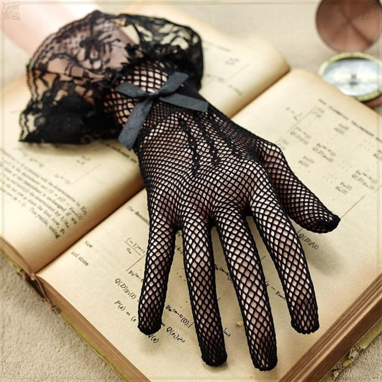 Imported Net Gloves